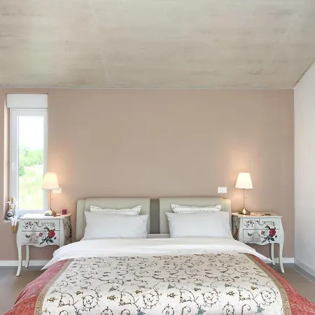 Sleeps 8 With Pool Air Con And Wifi Villa *