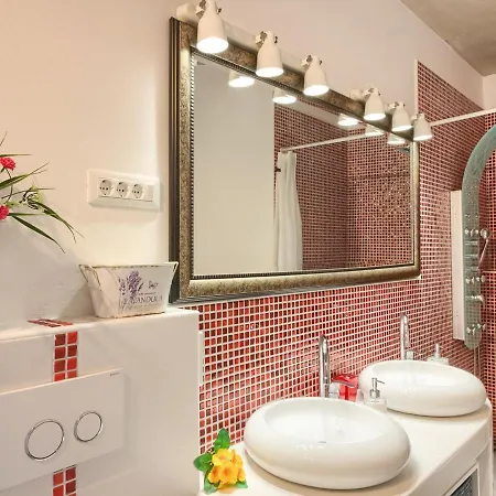 Villa Sleeps 8 With Pool Air Con And Wifi Krnica